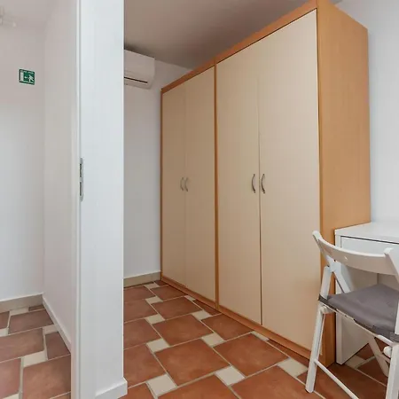 Tiana בית נופש *